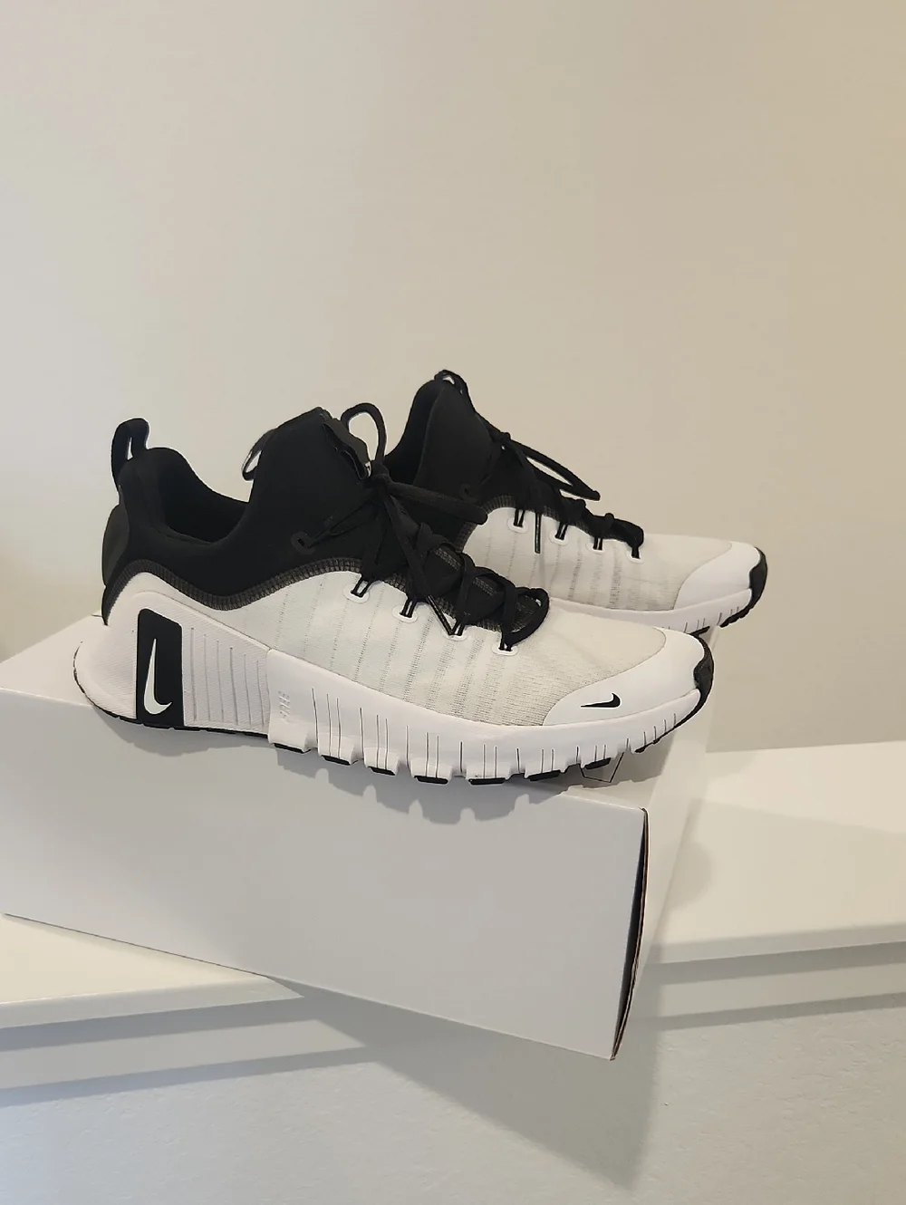 Nike White and Black Training Sneakers Custom Metcom - Picture 1 of 12